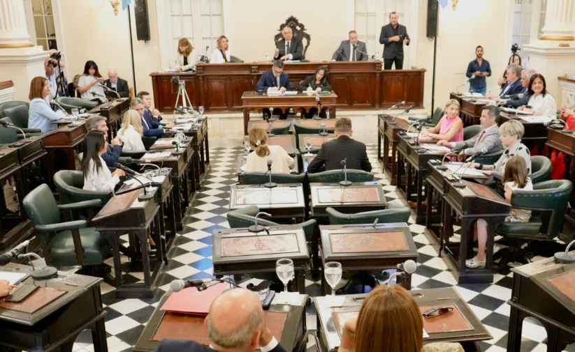 Corrientes: juran los nuevos diputados y se define quién reemplazará a Pedro Cassani