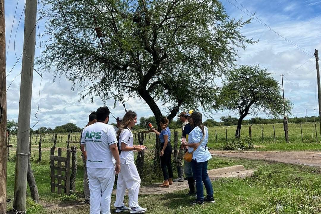 Promotores y agentes de salud recorrieron localidades afectadas por el temporal 