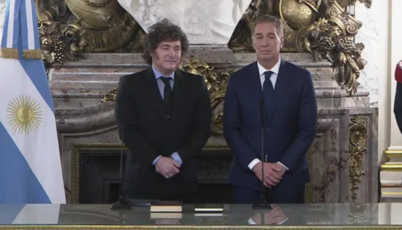 Javier Milei le tomó juramento a Diego Santilli tras el fin de Manuel Adorni