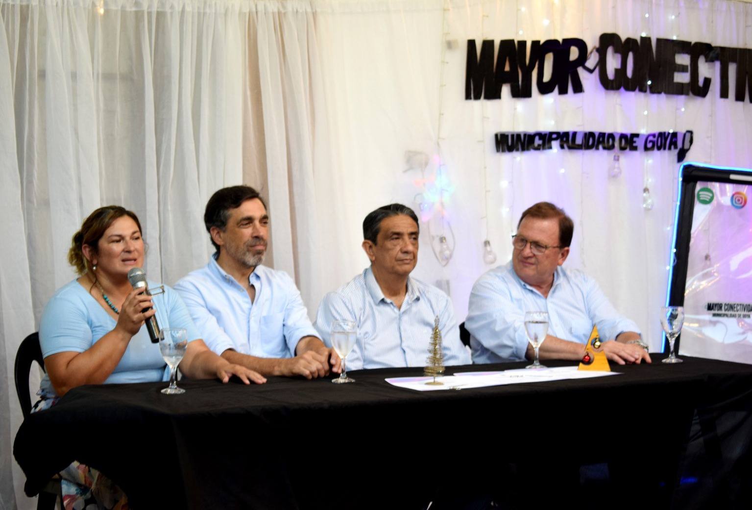 ACTO ENTREGA CERTIFICADOS “MAYOR CONECTIVIDAD” DE ADULTOS MAYORES