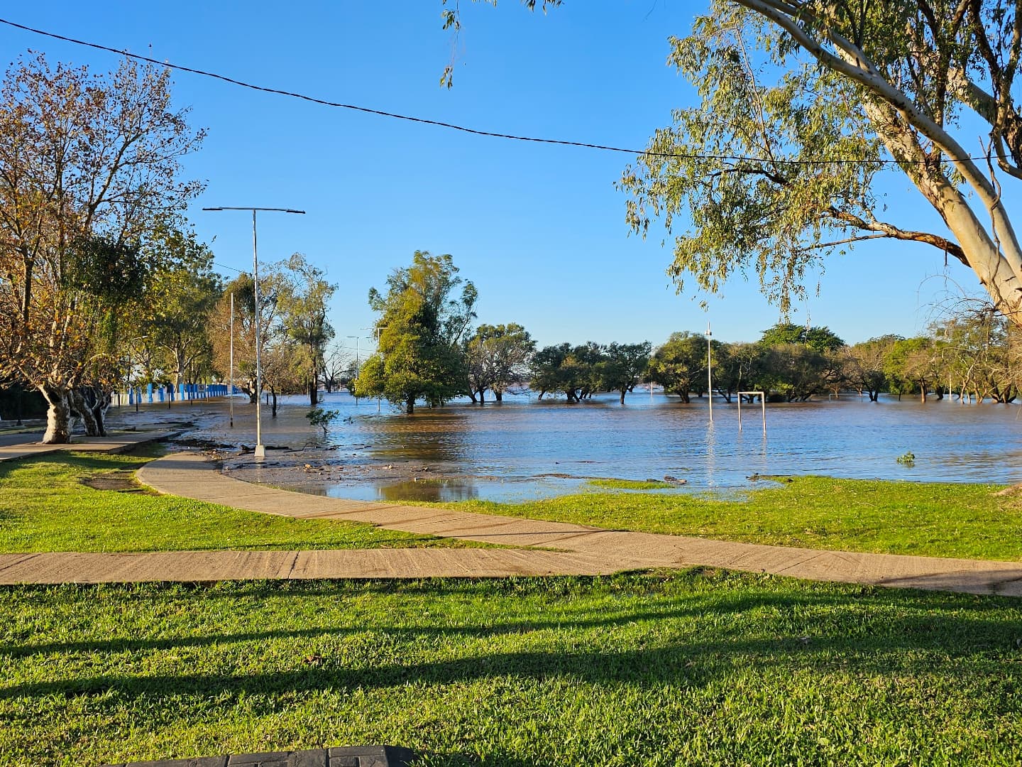 Emergencia por crecida del Río Uruguay: Santo Tomé, Paso de los Libres y Monte Caseros en alerta