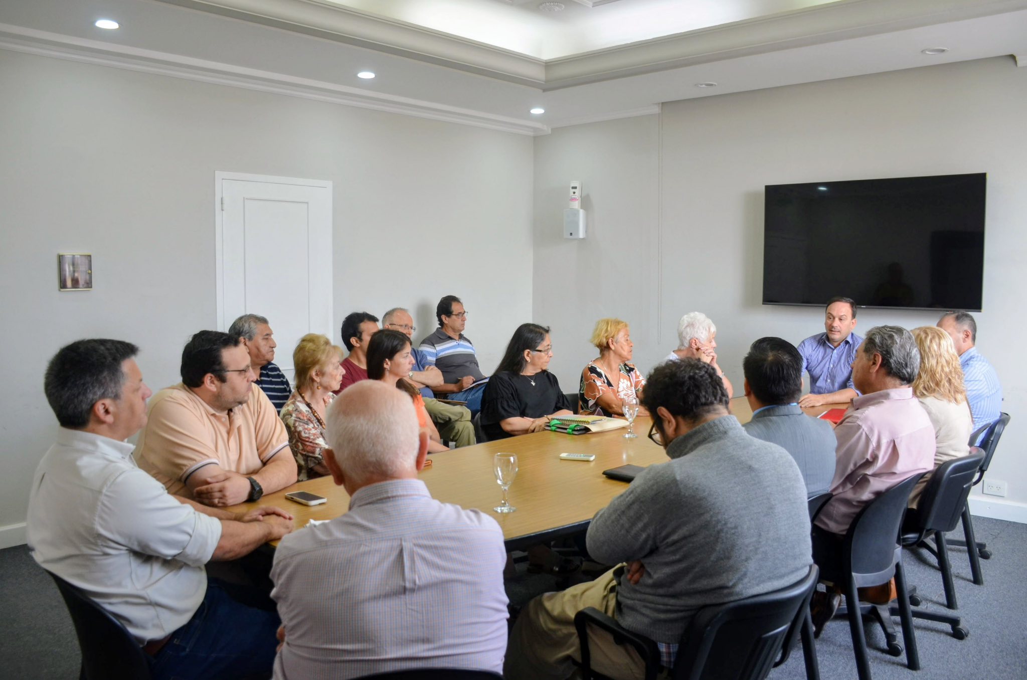 MARIANO HORMAECHEA DIALOGÓ CON EL ARCO CULTURAL DE GOYA PARA RESCATAR EL TEATRO MUNICIPAL