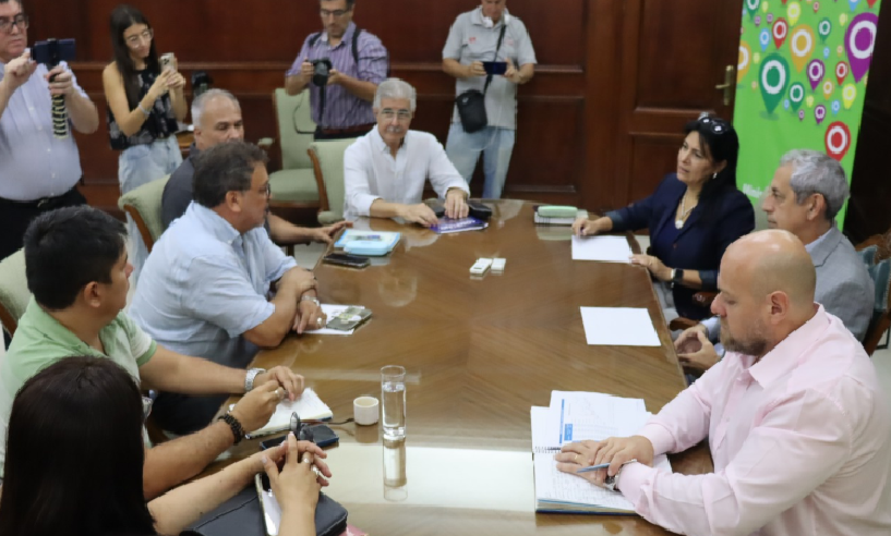 CON AGENDA DE TEMAS Y DÍAS, PROVINCIA Y GREMIOS DOCENTES AVANZAN CON EL DIÁLOGO