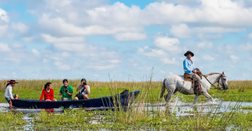 Esteros del Iberá y el Río Paraná fueron los atractivos que impulsaron el turismo en Corrientes este 24 de marzo