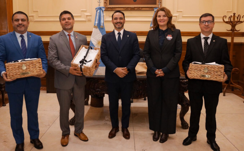 CORRIENTES Y PARAGUAY ESTRECHAN LAZOS CON UNA AGENDA EN COMÚN PARA POTENCIAR LAS INVERSIONES