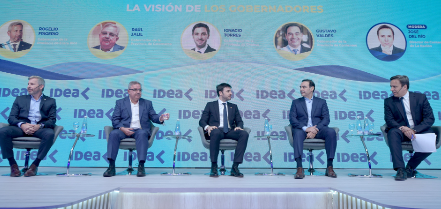 Valdés participó junto a otros gobernadores del 60° Coloquio de IDEA