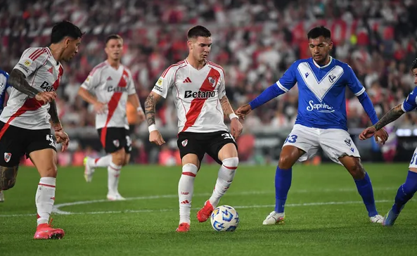 River goleó a Vélez en el Monumental y quedó conformado el cuadro de playoffs