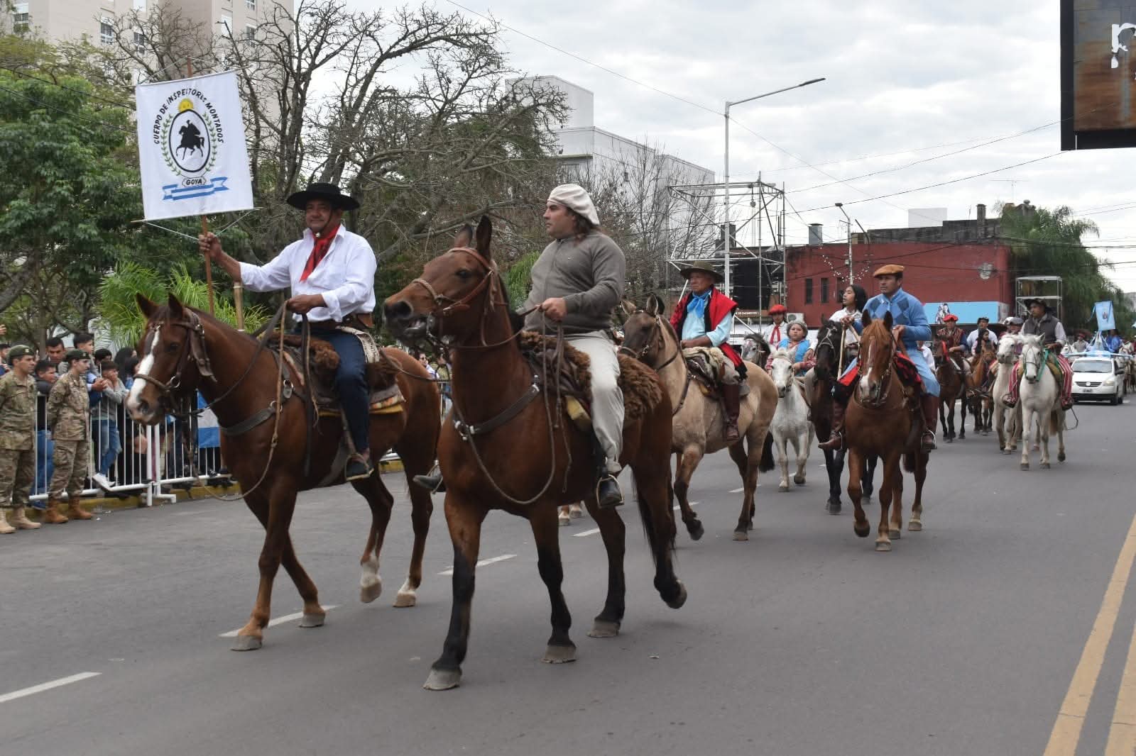 DESFILE 9 DE JULIO: INVITACIÓN A AGRUPACIONES TRADICIONALISTAS