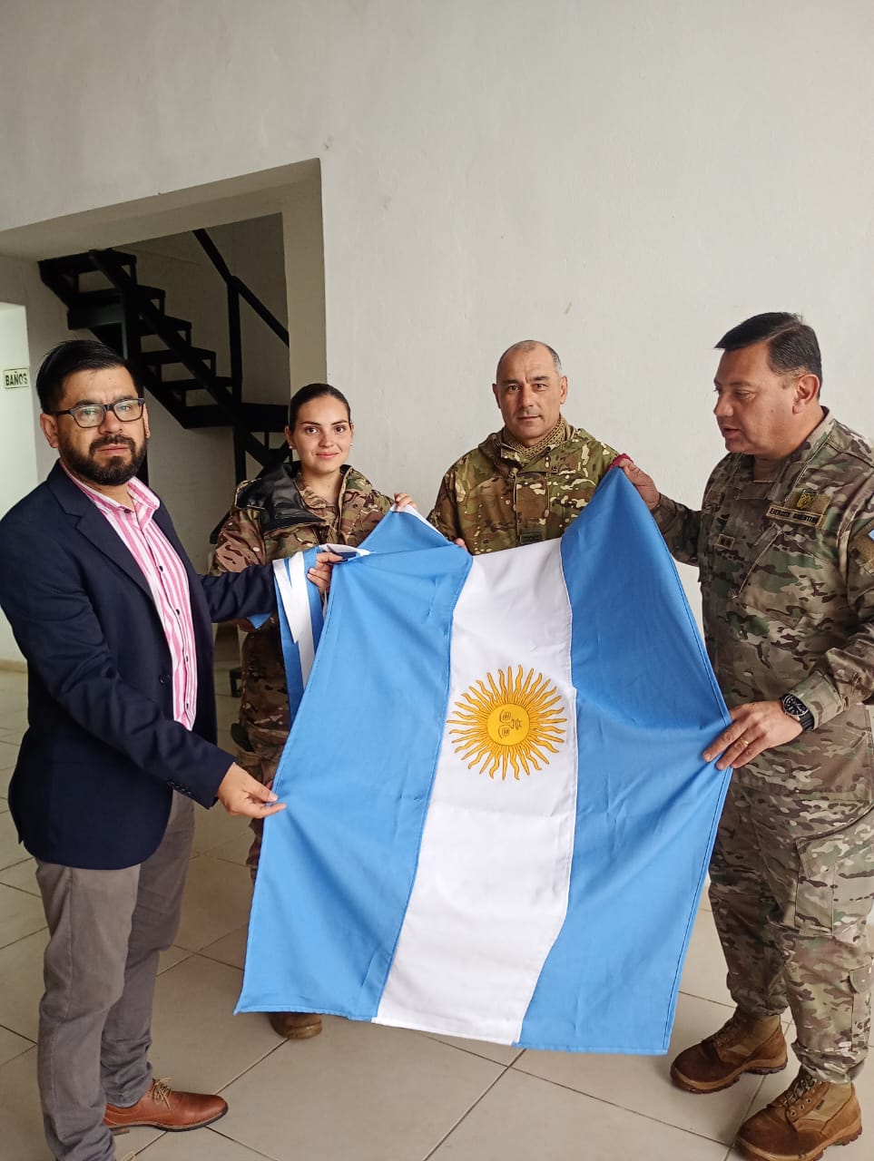 ESCUELA MUNICIPAL DE DANZA RECIBE BANDERA DE CEREMONIA DEL BATALLÓN DE INGENIERO DE MONTE 12