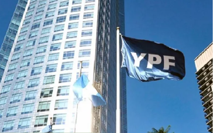 El Gobierno apeló el fallo que obliga al país entregar el 51% de las acciones de YPF