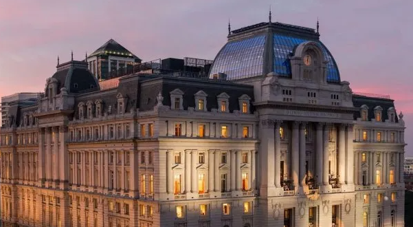 El Centro Cultural Kirchner cambia de nombre y este sábado Javier Milei presenta su nueva imagen