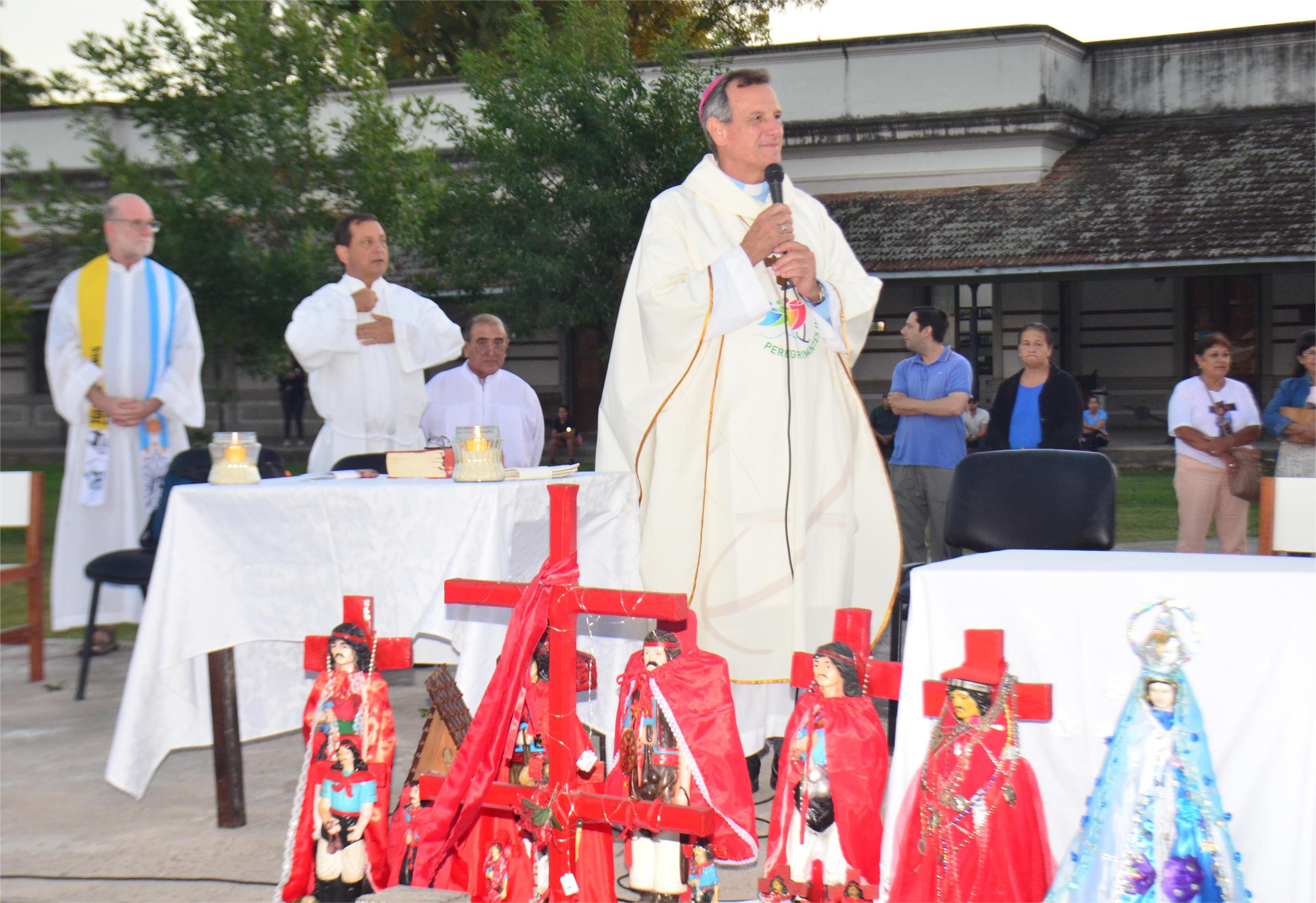 Mons. Canecin a los peregrinos de la Cruz Gil: lleven la fe al corazón y a la vida diaria