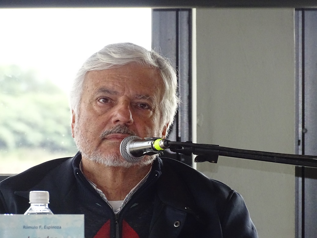 CULTURA Y NOSTALGIA POR ROMY ESPINOZA CON SU LIBRO “LAS DOS COMPARSAS”
