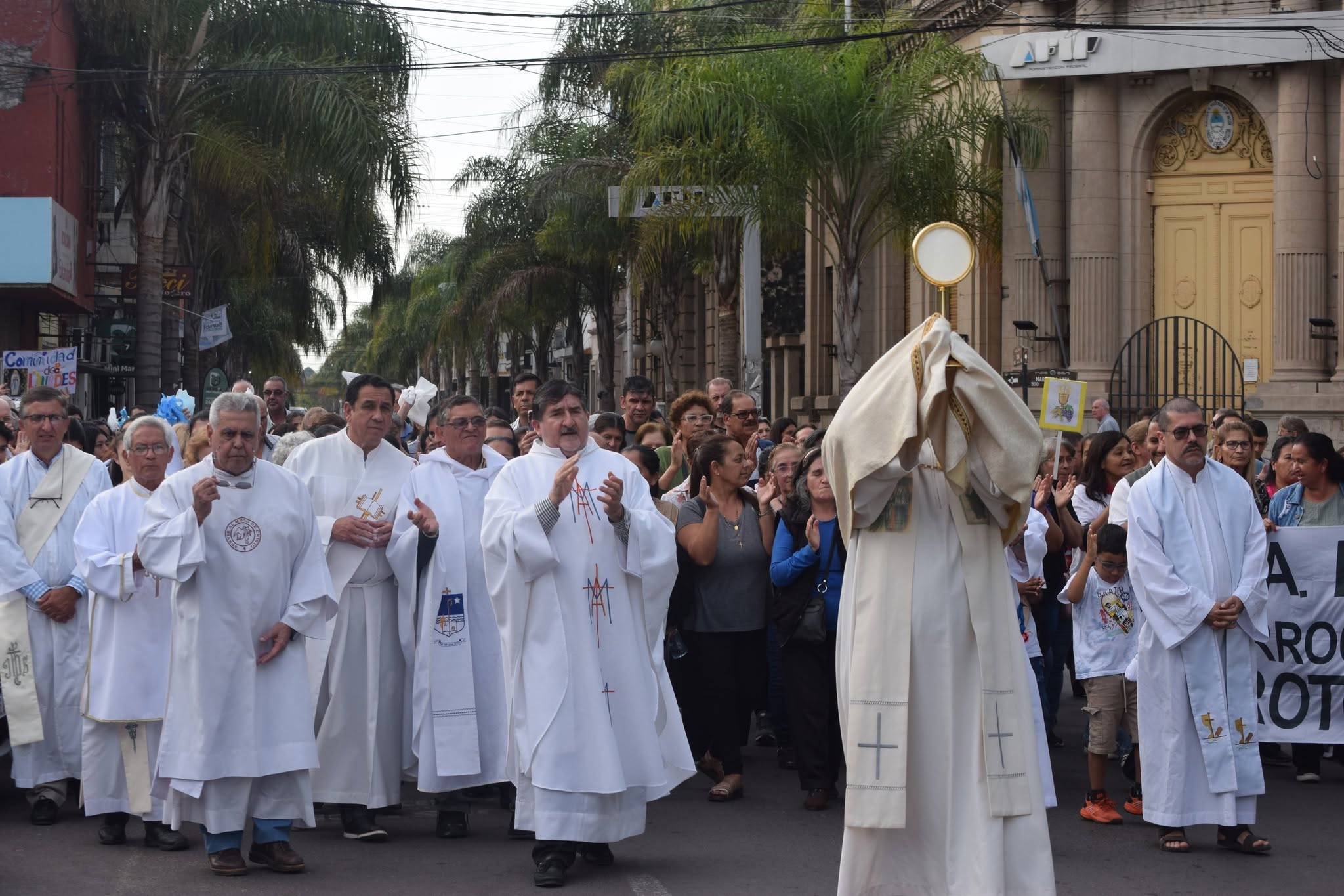 MULTITUDINARIA CELEBRACIÓN DE CORPUS CHRISTI