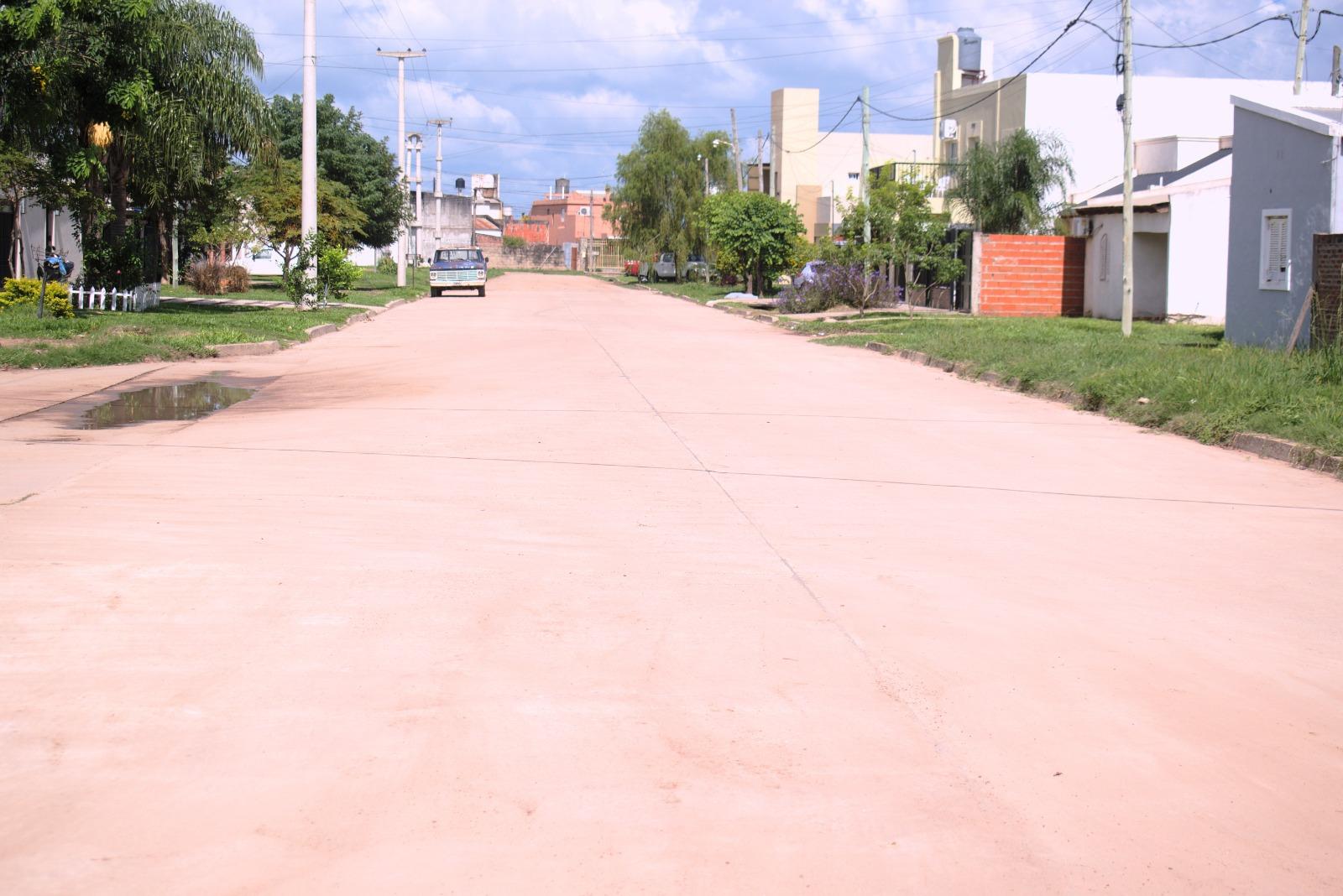 De descampado a urbanización: INAUGURACIÓN DE OBRA DE PAVIMENTO EN EL BARRIO PREFECTURA CON EL PROGRAMA “MITA Y MITA”