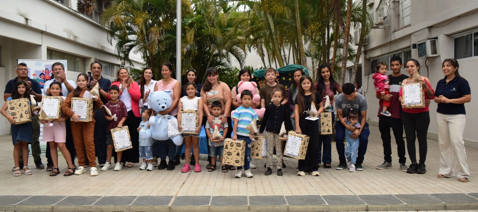 LA DIRECCIÓN DE FORTALECIMIENTO FAMILIAR ENTREGÓ PREMIOS DEL CONCURSO “PINTANDO LA NAVIDAD EN FAMILIA”