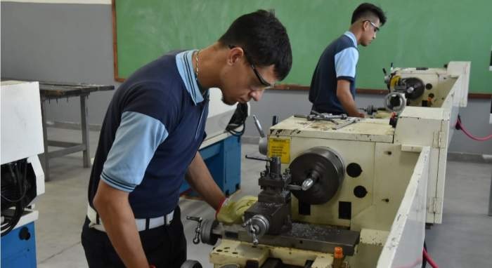ESCUELAS TECNICAS