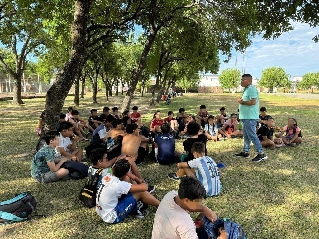 ESCUELA MUNICIPAL DE VERANO:Espacio de escucha para adolescentes