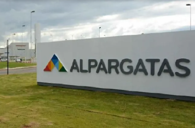Alpargatas Bella Vista en crisis y evalúa frenar su producción
