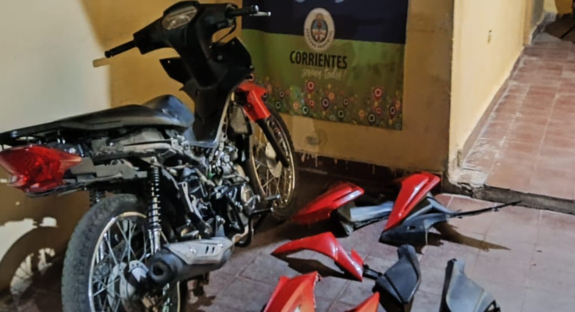 COMISARÍA QUINTA: RECUPERAN UNA MOTOCICLETA ROBADA