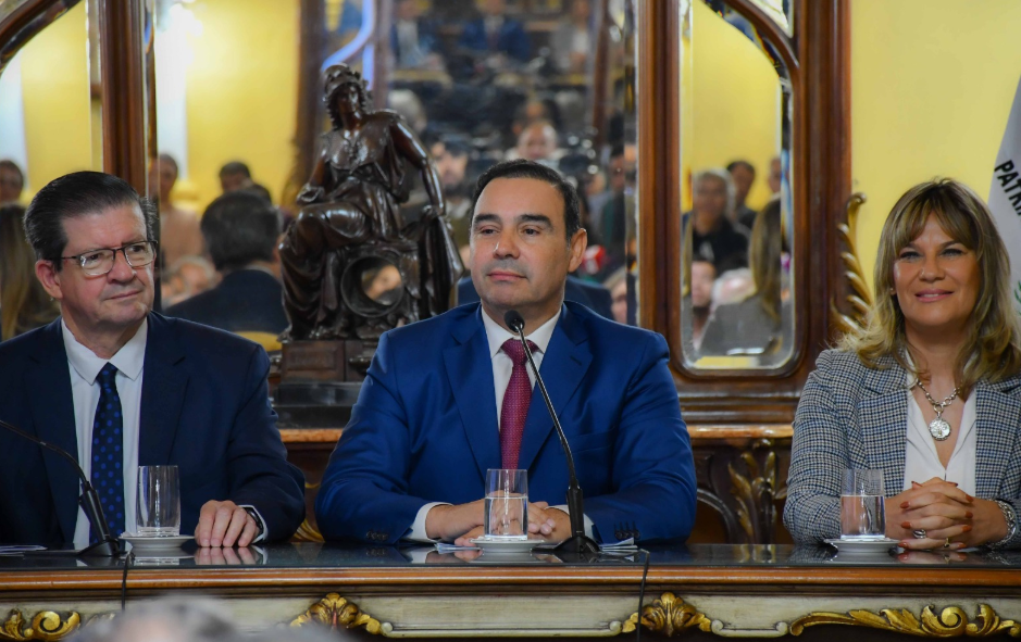 Valdés presentó líneas de apoyo financiero para aquellos “que le ponen el hombro a la provincia todos los días ”