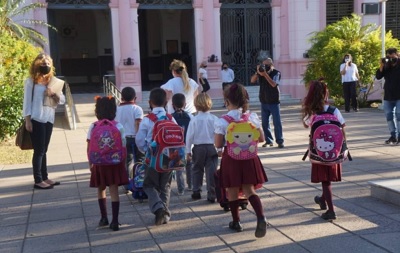 Habilitan el segundo período de inscripción online para jardines y escuelas