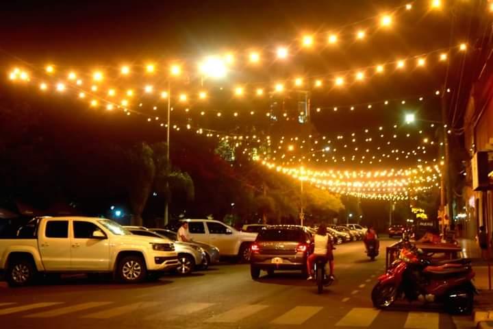 SE ENCIENDEN LAS LUCES Y LA CIUDAD YA CELEBRA EL ESPÍRITU NAVIDEÑO