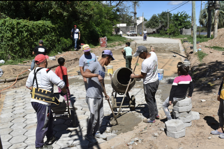 SECRETARIO PELUFFO INFORMÓ SOBRE PAVIMENTACIÓN DE LA ALEMANIA, CONSTRUCCIÓN DE NICHOS Y OTRAS OBRAS