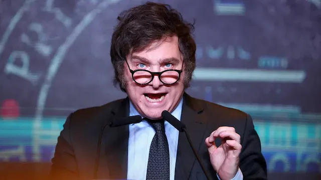 El Gobierno redobla la presión sobre los gobernadores: “Que paguen los sueldos con la suya”