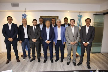 Los gobernadores de Juntos se defienden de las críticas de Milei: “No nos falten el respeto”