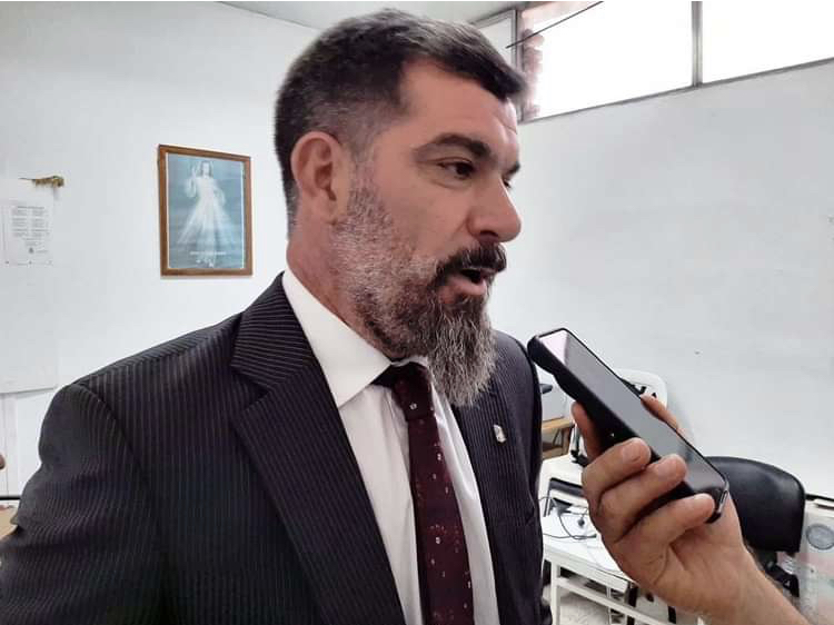 “LALO” MONTI ATRIBUYO FRACASO DE SESION A DIFERENCIAS EN EL OFICIALISMO