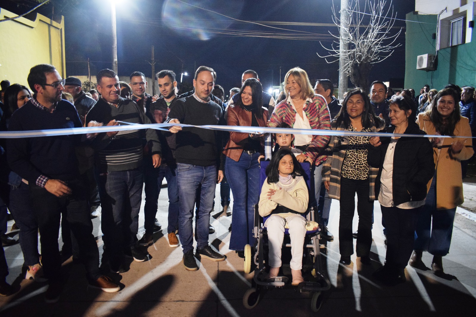 UN NUEVO SUEÑO CUMPLIDO A VECINOS DE LA CIUDAD: INAUGURARON NUEVO PAVIMENTO DE BARRIO SCOFANO
