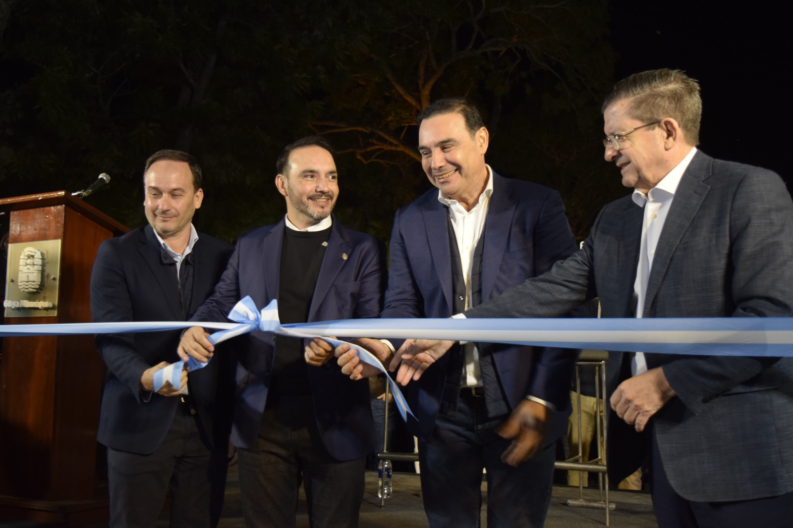 EL GOBERNADOR DE LA PROVINCIA JUAN PABLO VALDÉS DEJÓ INAUGURADA LA NUEVA COSTANERA GOYA