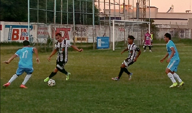 TORNEO PROVINCIAL: HURACÁN Y CENTRAL EMPATAN 0-0 EN LA ZONA 4