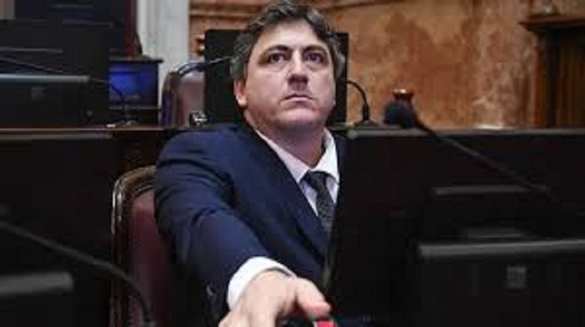 INTERNAS EN LLA FRANCISCO PAOLTRONI, AL CRUCE DE KARINA MILEI POR VILLARRUEL (Y YA LE AVISAN AL GORDO DAN)