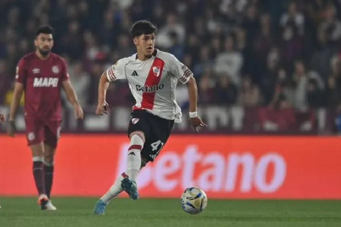 Lanús rescató un empate sobre la hora ante River en el cierre de la fecha del Torneo Clausura