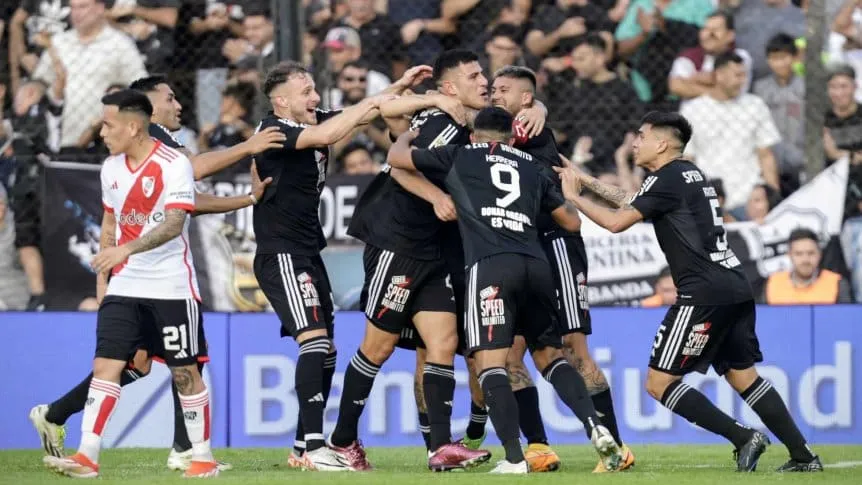 River perdió con Riestra y sumó otro golpe en el cierre del semestre