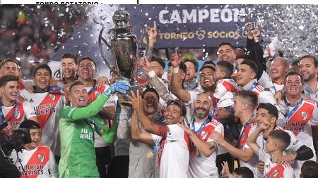 RIVER CAMPEON