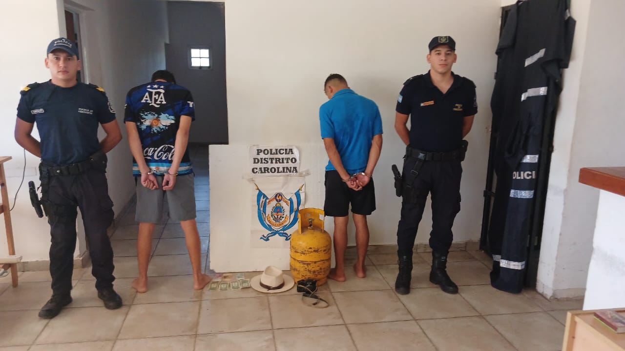 CAROLINA: Agarraron a dos delincuentes que entraron a robar a una casa