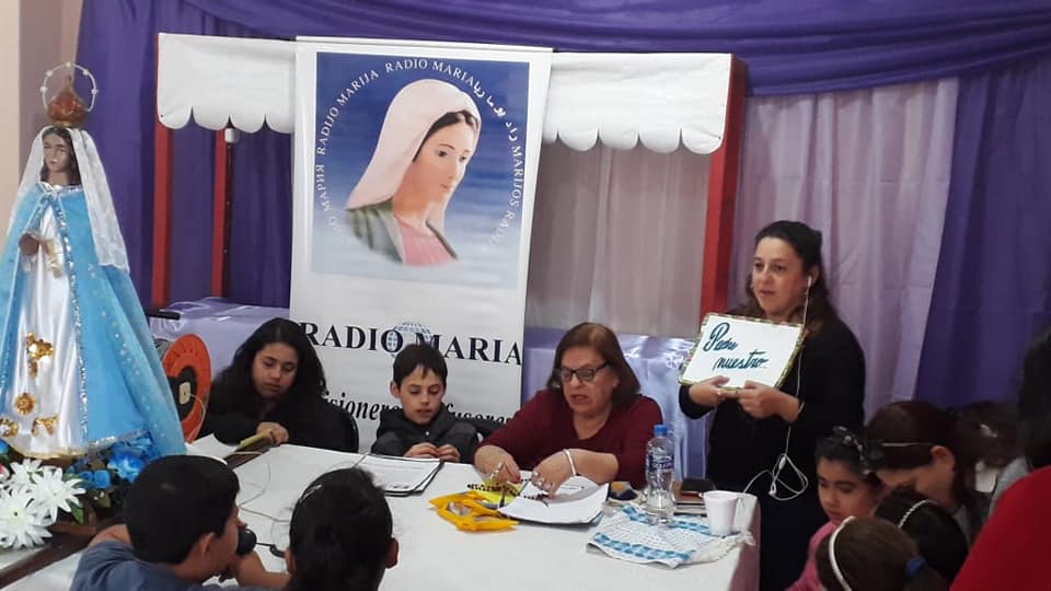 EN COMUNIÓN CON EL PAPA: Monseñor Canecin convocó a los niños a rezar el Rosario por la paz   