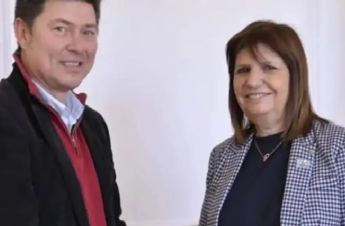 BULLRICH LLEGA A CORRIENTES PARA APOYAR A LA LIBERTAD AVANZA