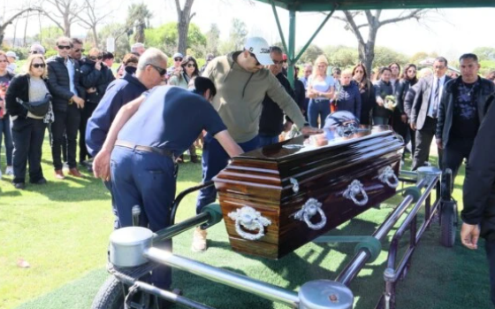 Cumplieron el último deseo de la Tota Santillán: ser enterrado cerca de Rodrigo Bueno