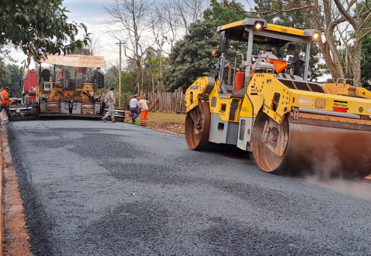 VALDÉS ANUNCIÓ LA PAVIMENTACIÓN DE 20 CUADRAS EN SAN CARLOS