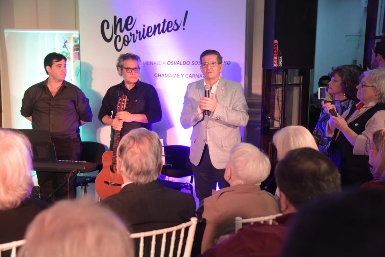 “CHÉ CORRIENTES”: UN HOMENAJE A OSVALDO SOSA CORDERO ENTRE CHAMAMÉ, CARNAVAL Y TRADICIÓN