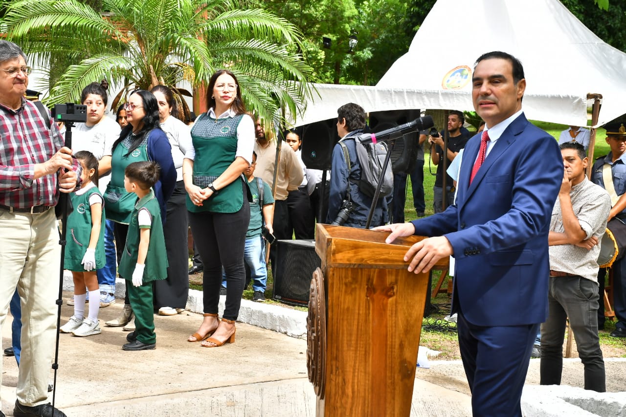 Valdés acompañó al pueblo guacarense en un nuevo aniversario de su localidad