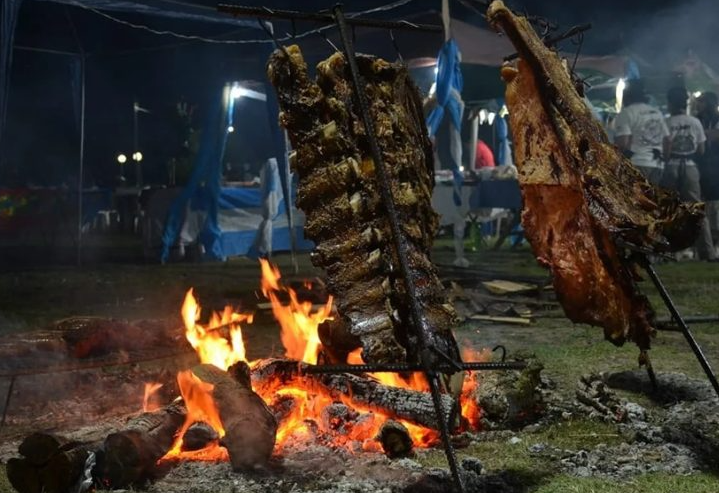 ESTA NOCHE: Inicia la 4ª edición del Festival del asado criollo y concurso de asadores en Goya