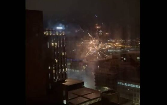 Clima caliente: hinchas de Liverpool tiraron fuegos artificiales en el hotel del Real Madrid