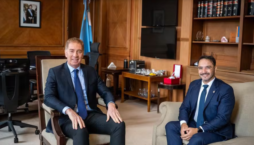 JUAN PABLO VALDÉS SE REUNIÓ CON EL MINISTRO DEL INTERIOR DIEGO SANTILLI EN BUSCA DE MEJORAS PARA CORRIENTES