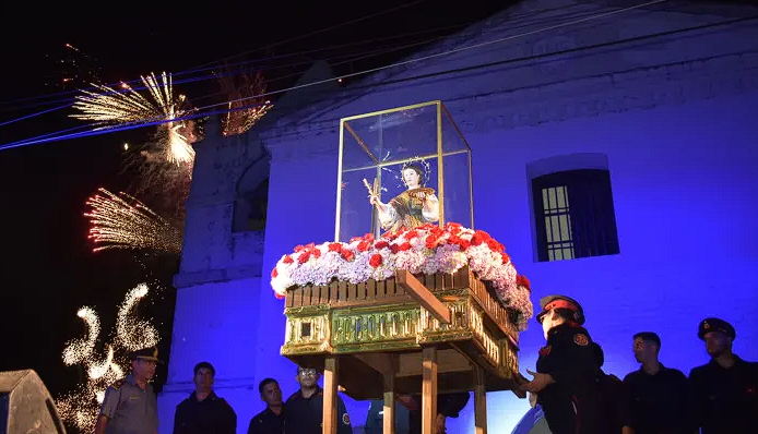 Una multitud recibió a la Virgen de Santa Lucía en su día