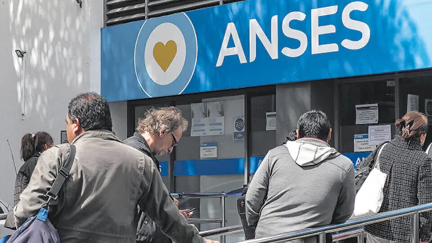 Jubilaciones y pensiones: ANSES estableció el calendario de pagos para el resto de 2024.